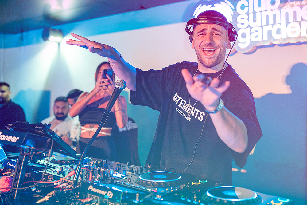 Dj Onur Suy... - Club Summer Garden